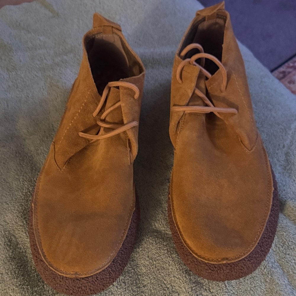 Cloudsteppers by Clarks Brown Chukka Boots